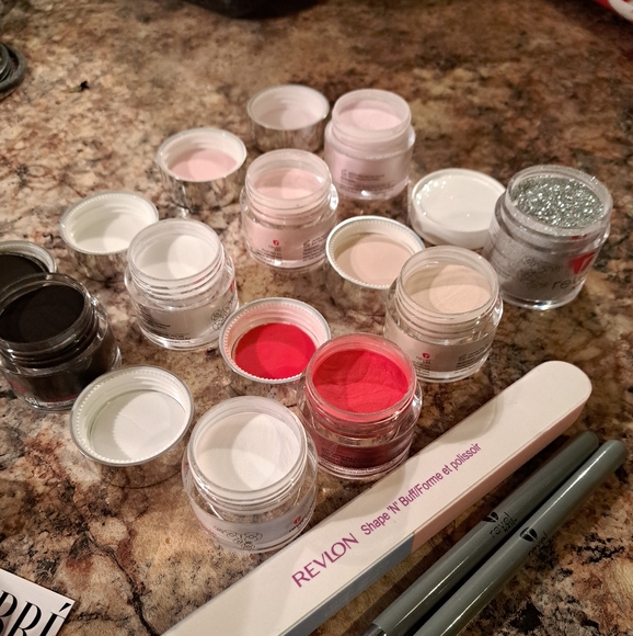 Revel Nail Kit - Picture 4 of 4